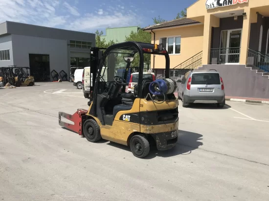 LPG viljuškar CATERPILLAR
