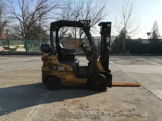 LPG viljuškar CATERPILLAR