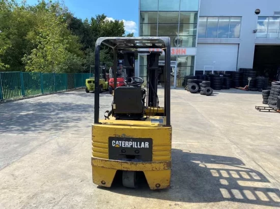 električni viljuškar CATERPILLAR