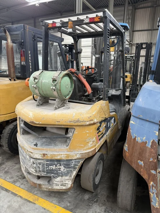 LPG viljuškar CATERPILLAR