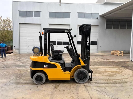 LPG viljuškar CATERPILLAR