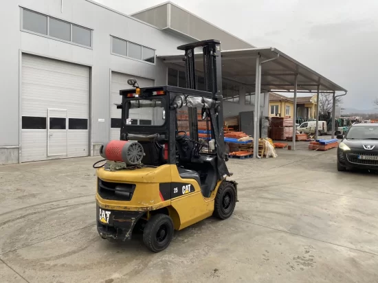 LPG viljuškar CATERPILLAR